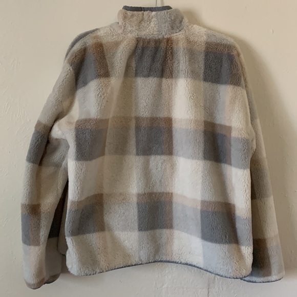 BLUE B PULL OVER FLUFFY JACKET - Picture 6 of 10